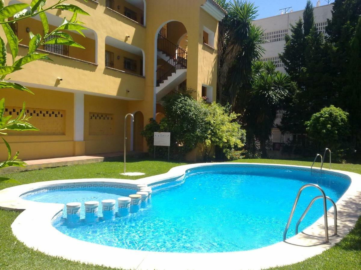 Precioso Apartamento Frente Al Mar Benalmadena Bagian luar foto