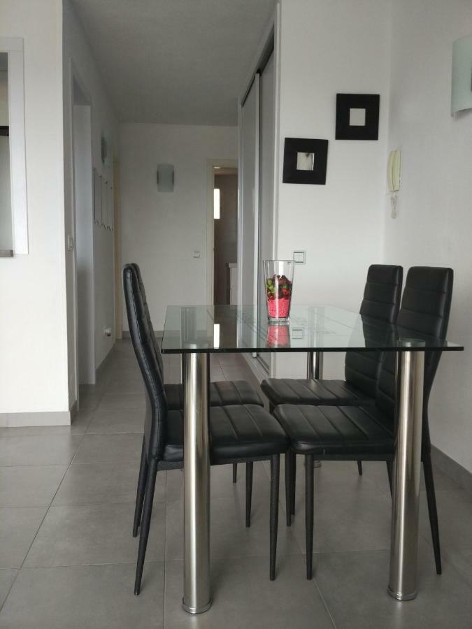 Precioso Apartamento Frente Al Mar Benalmadena Bagian luar foto
