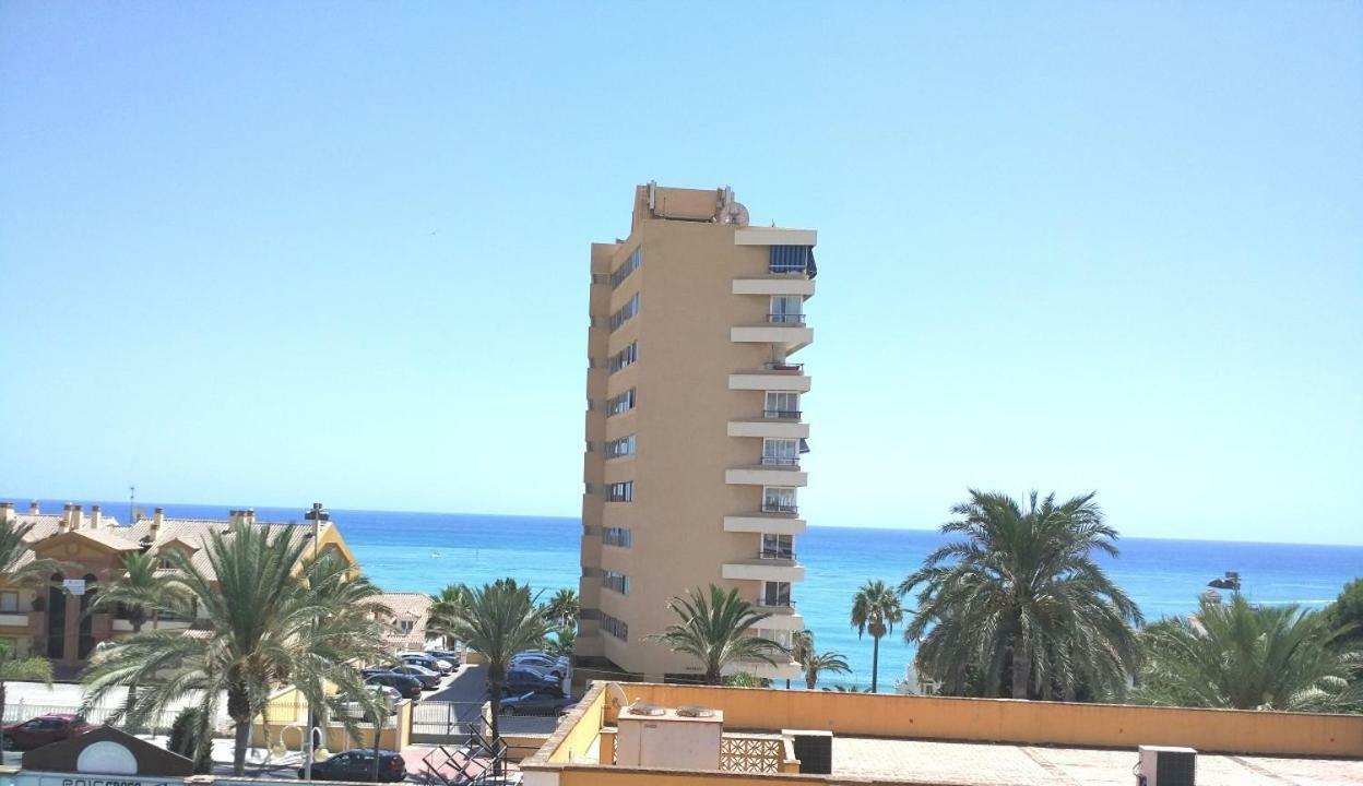 Precioso Apartamento Frente Al Mar Benalmadena Bagian luar foto
