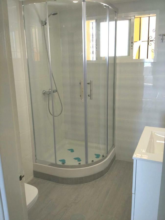 Precioso Apartamento Frente Al Mar Benalmadena Bagian luar foto