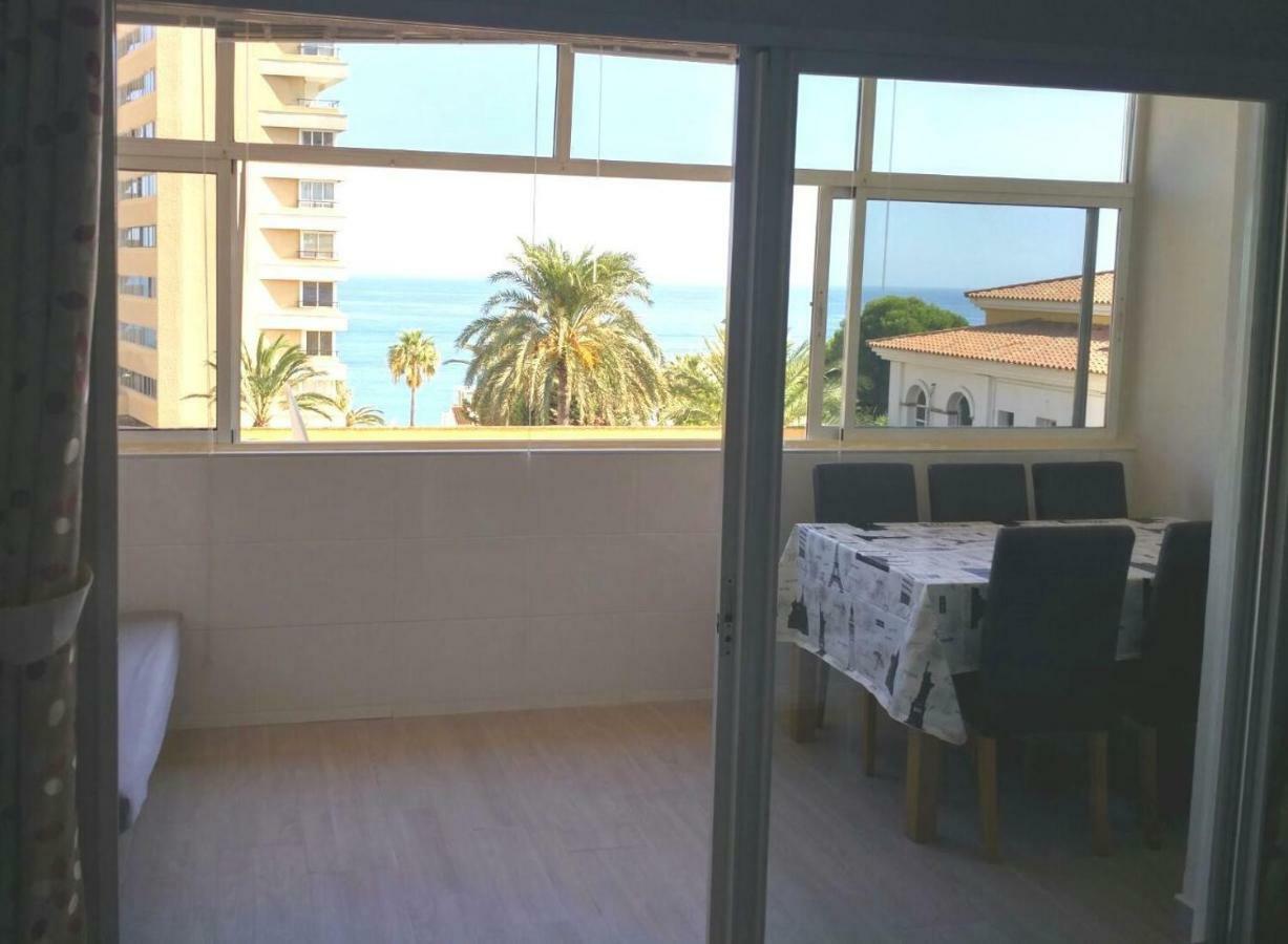 Precioso Apartamento Frente Al Mar Benalmadena Bagian luar foto