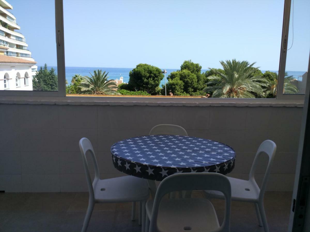 Precioso Apartamento Frente Al Mar Benalmadena Bagian luar foto